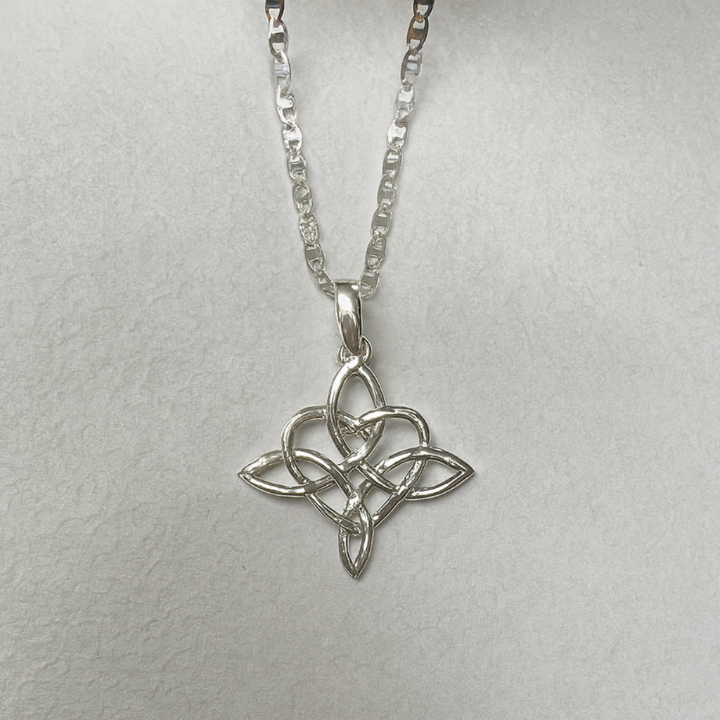 Collar Nudo de Bruja