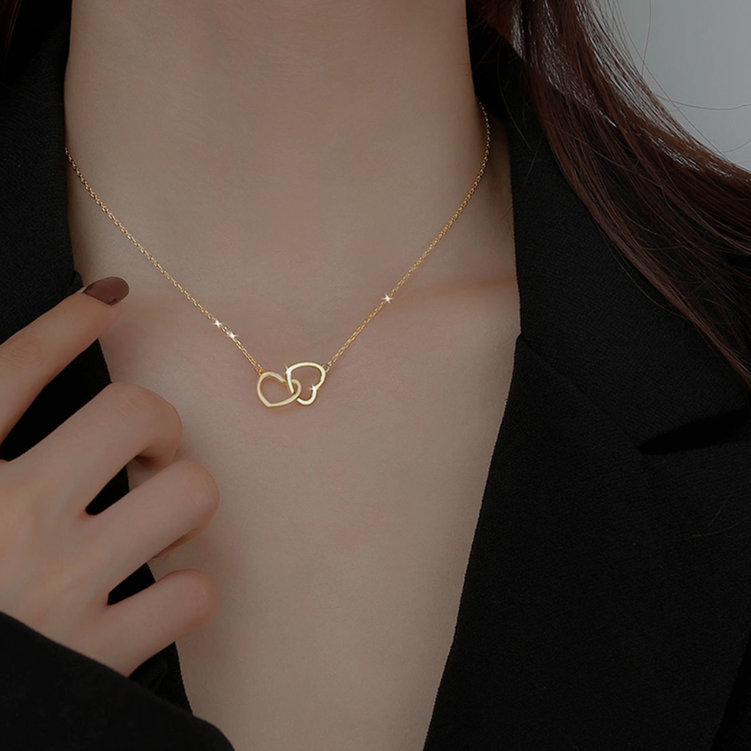 Collar Intertwined Hearts