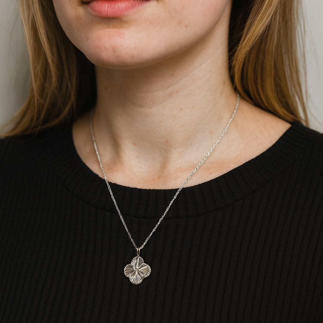 Collar Trébol