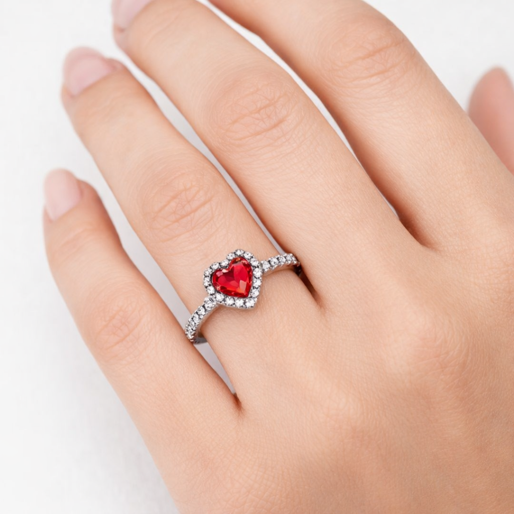 Anillo Corazón Zirconia Roja
