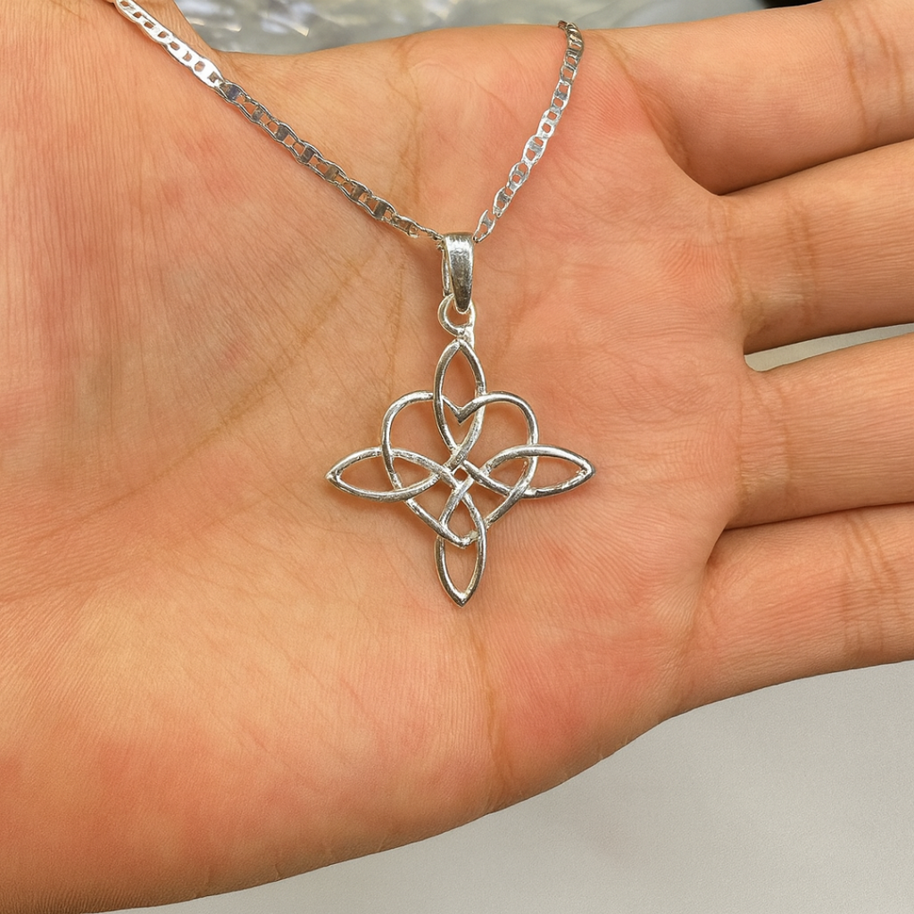 Collar Nudo de Bruja