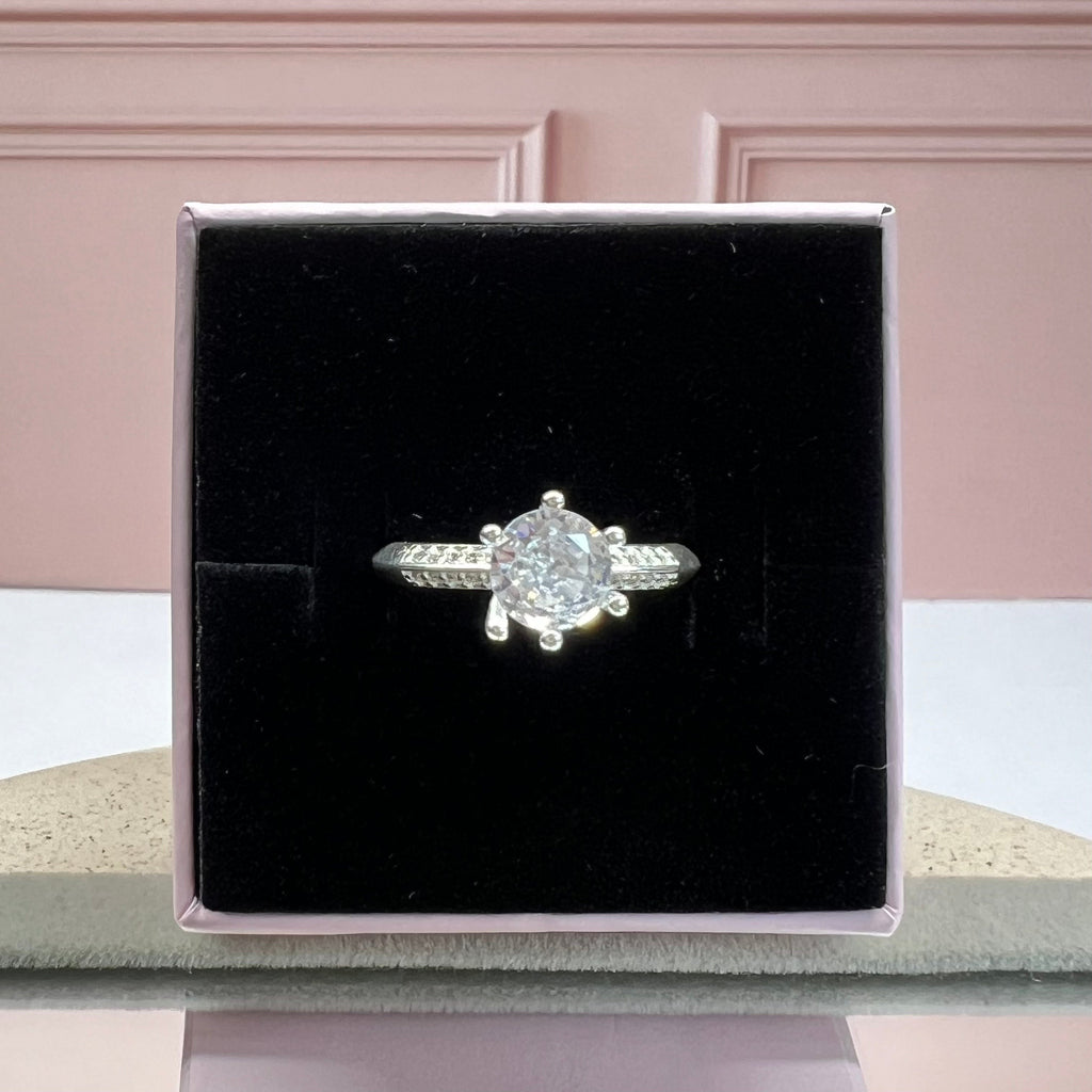 Anillo Romina